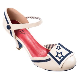 Dancing Days Pumps - Beaufort Spice White